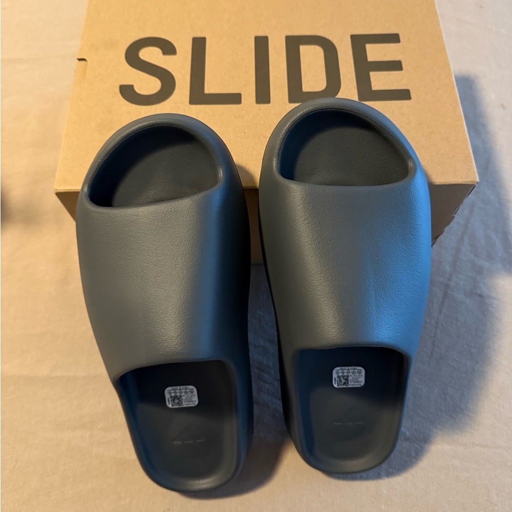 Adidas YZY Slide in Slate Marine